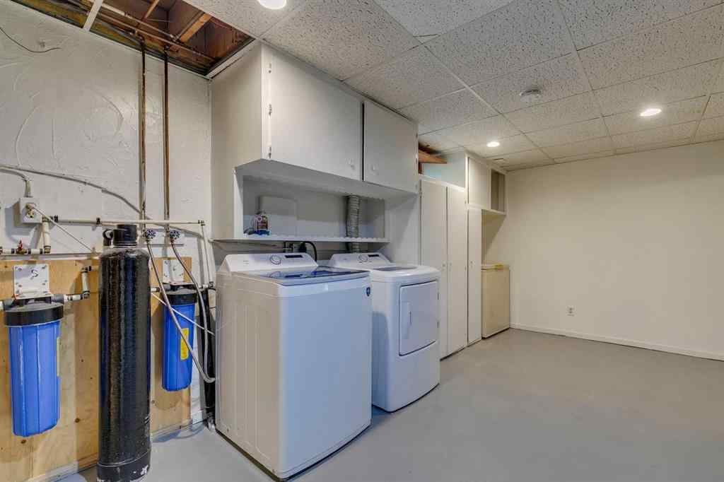 MLS® A2267622 - 2823 Dover Ridge Drive SE in Dover Calgary, Residential