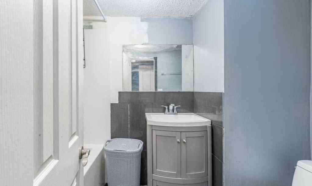 MLS® A2267623 - 6707 23 Avenue NE in Pineridge Calgary, Residential