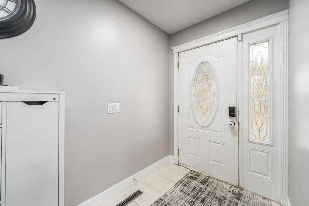 MLS® A2267623 - 6707 23 Avenue NE in Pineridge Calgary, Residential