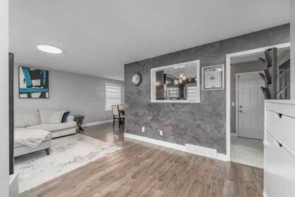 MLS® A2267623 - 6707 23 Avenue NE in Pineridge Calgary, Residential