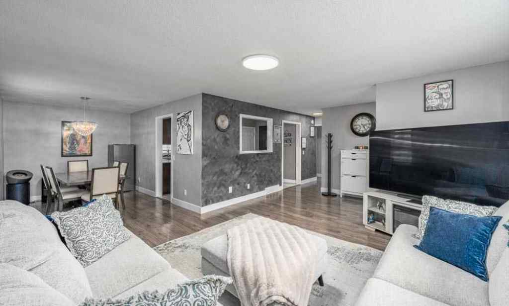 MLS® A2267623 - 6707 23 Avenue NE in Pineridge Calgary, Residential