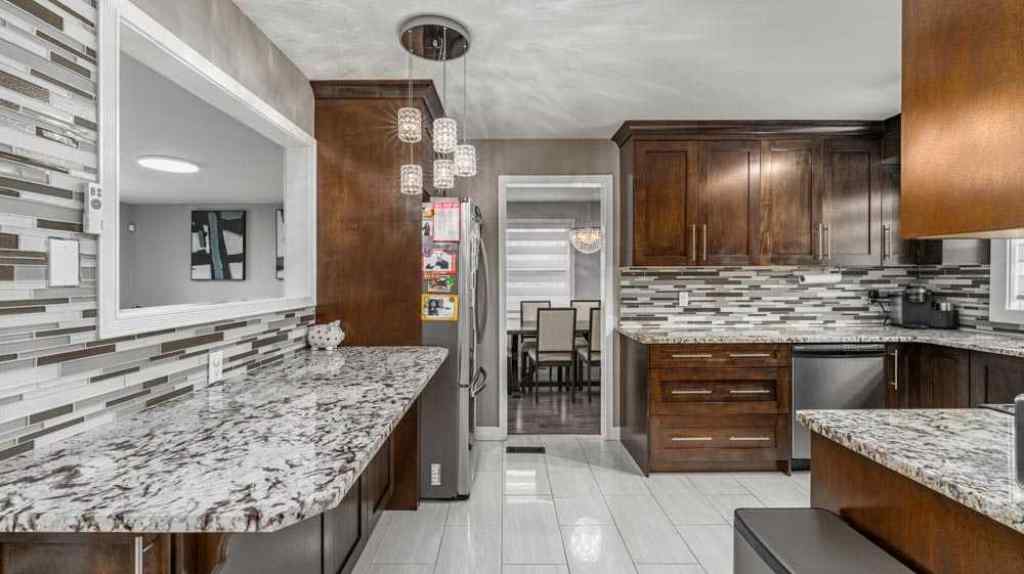 MLS® A2267623 - 6707 23 Avenue NE in Pineridge Calgary, Residential