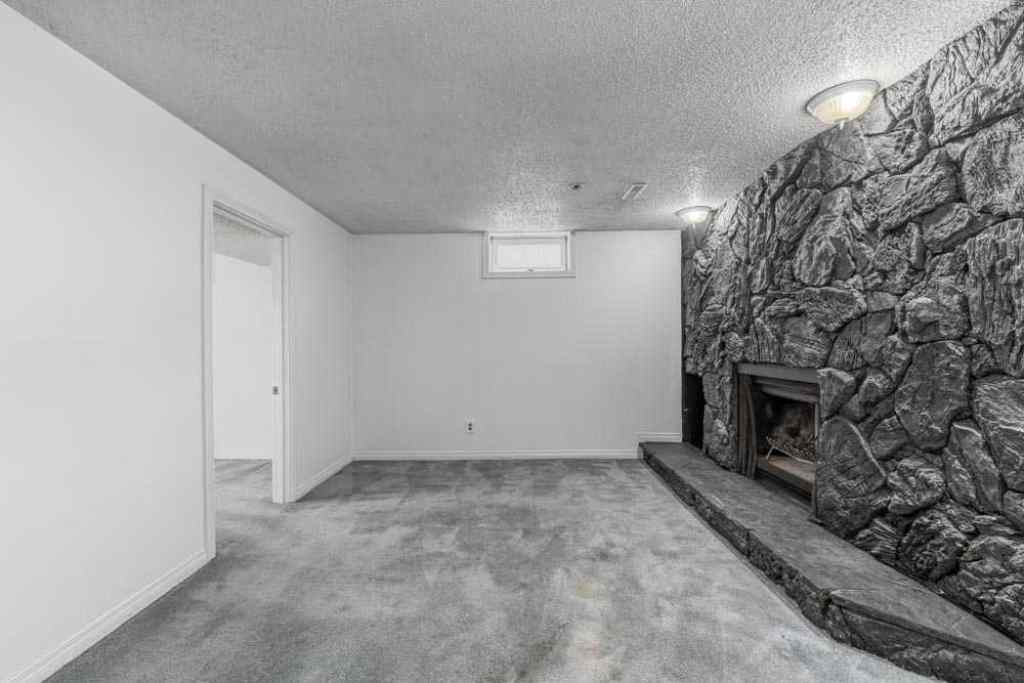 MLS® A2267623 - 6707 23 Avenue NE in Pineridge Calgary, Residential