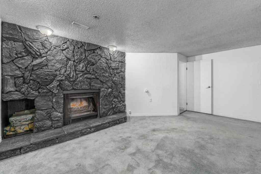 MLS® A2267623 - 6707 23 Avenue NE in Pineridge Calgary, Residential