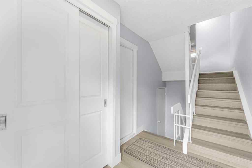 MLS® A2267625 - 352 Brae Glen Road SW in Braeside Calgary, Residential