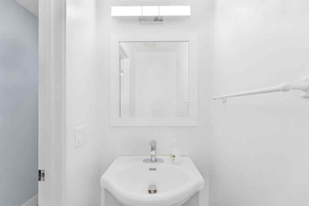 MLS® A2267625 - 352 Brae Glen Road SW in Braeside Calgary, Residential