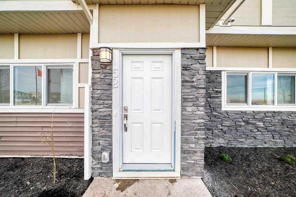 MLS® A2267627 - Unit #52 145 Chelsea Mews  in Chelsea_CH Chestermere, Residential