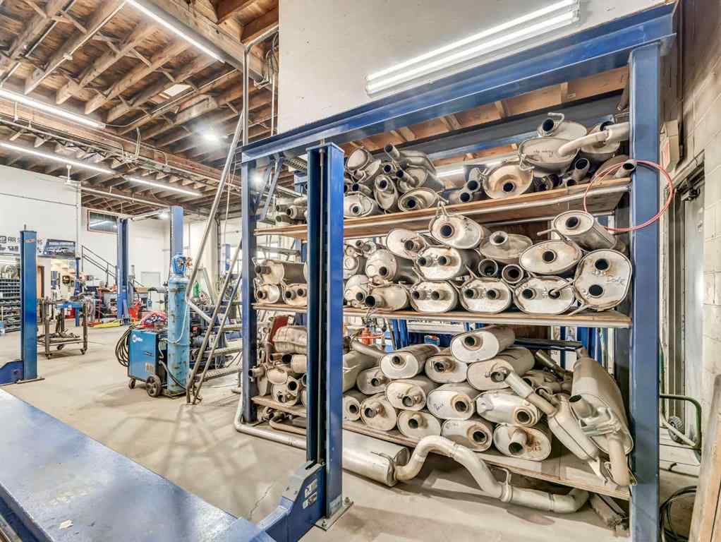 MLS® A2267632 - 674 17 Street SW in South West Industrial Medicine Hat, Commercial