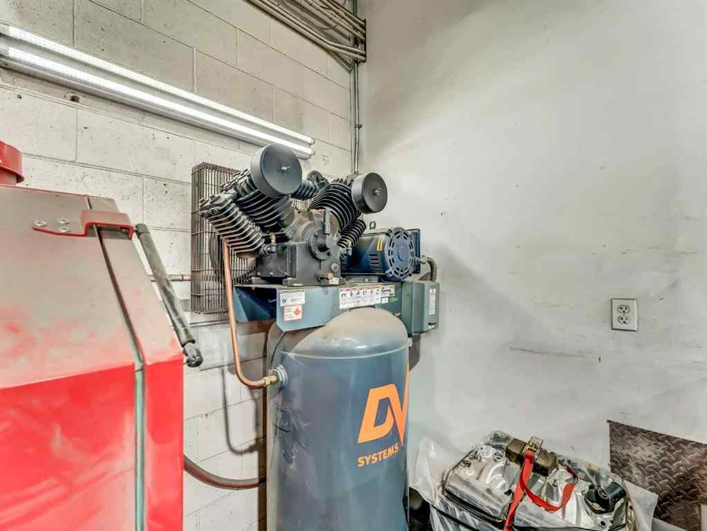 MLS® A2267632 - 674 17 Street SW in South West Industrial Medicine Hat, Commercial