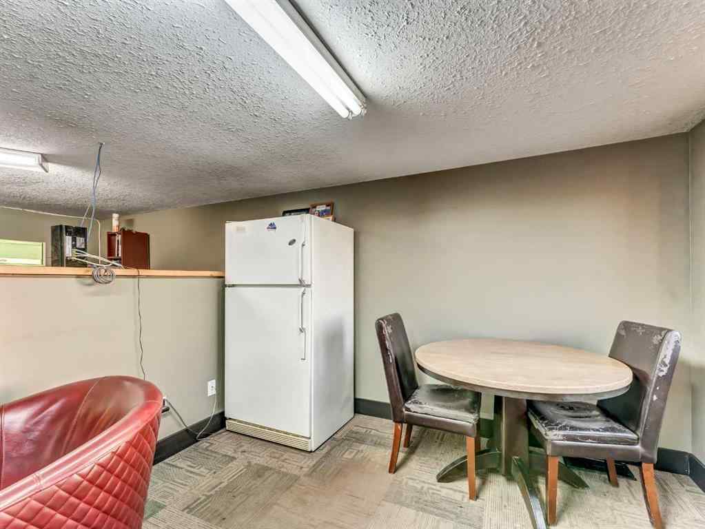 MLS® A2267632 - 674 17 Street SW in South West Industrial Medicine Hat, Commercial