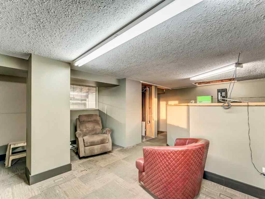 MLS® A2267632 - 674 17 Street SW in South West Industrial Medicine Hat, Commercial