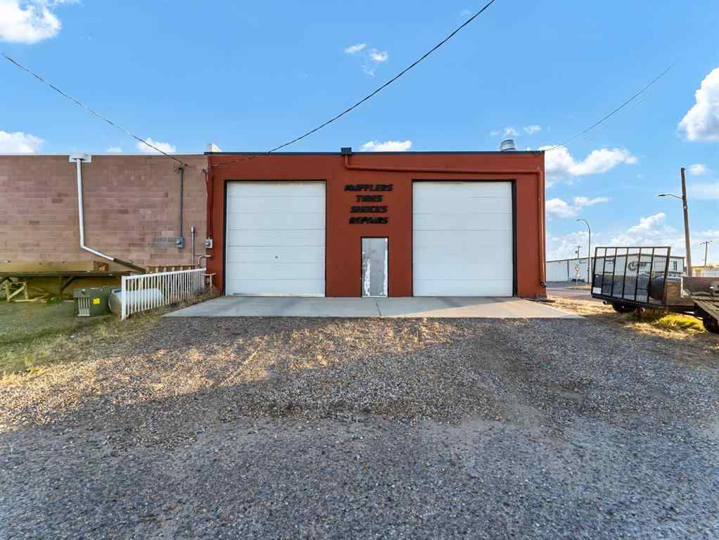 MLS® A2267632 - 674 17 Street SW in South West Industrial Medicine Hat, Commercial