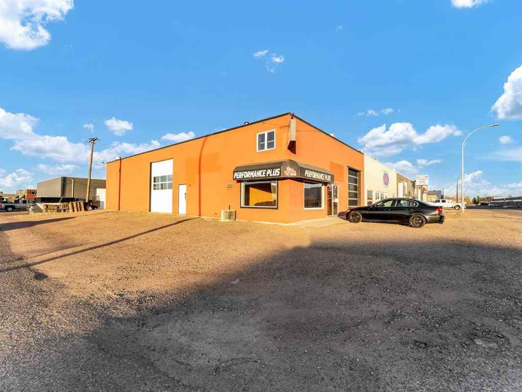 MLS® A2267632 - 674 17 Street SW in South West Industrial Medicine Hat, Commercial