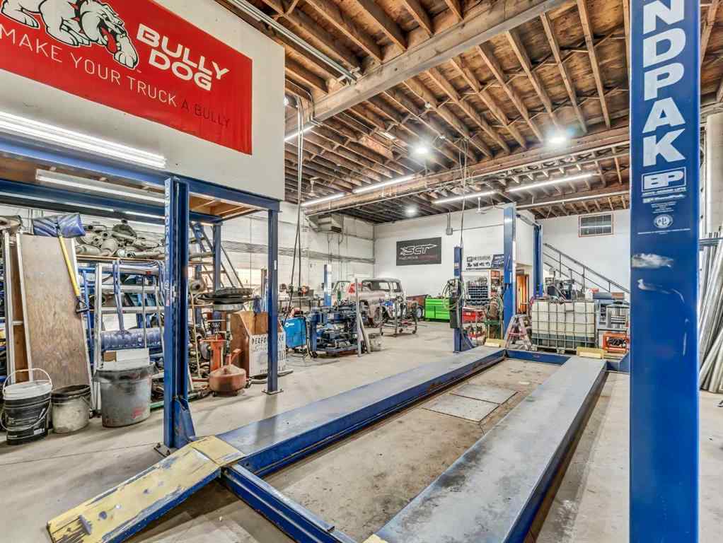 MLS® A2267632 - 674 17 Street SW in South West Industrial Medicine Hat, Commercial