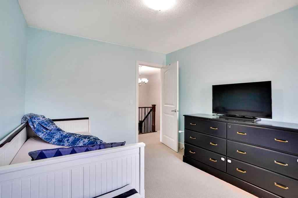 MLS® A2267637 - 70 Royal Ridge Manor NW in Royal Oak Calgary, Residential