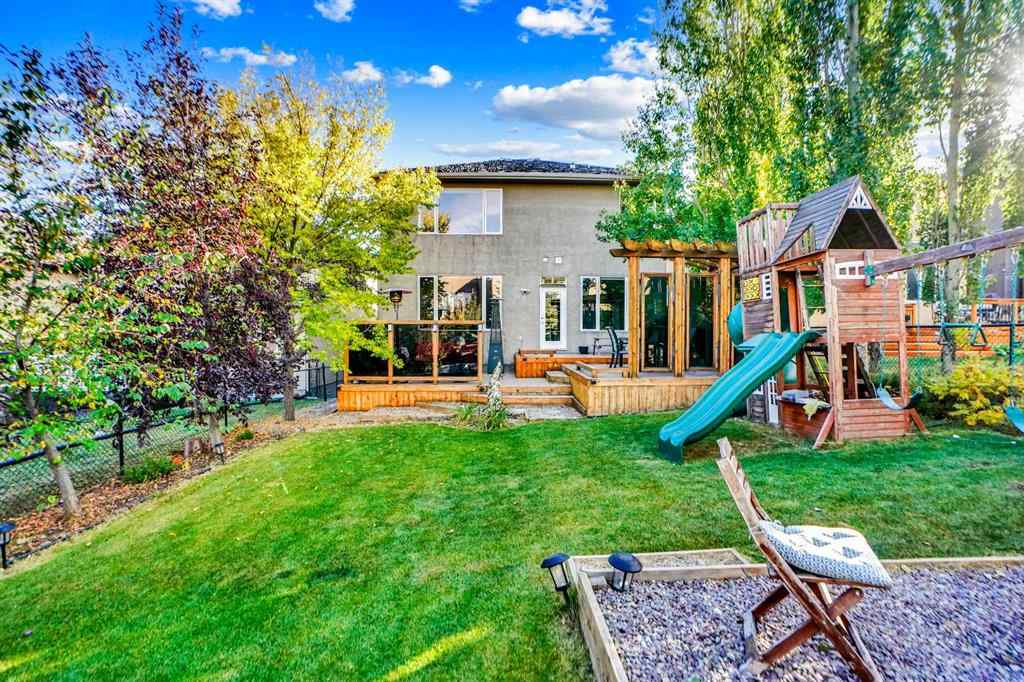 MLS® A2267637 - 70 Royal Ridge Manor NW in Royal Oak Calgary, Residential