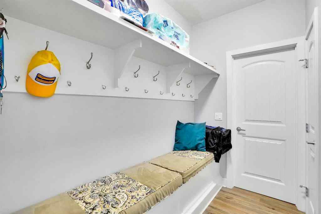 MLS® A2267637 - 70 Royal Ridge Manor NW in Royal Oak Calgary, Residential