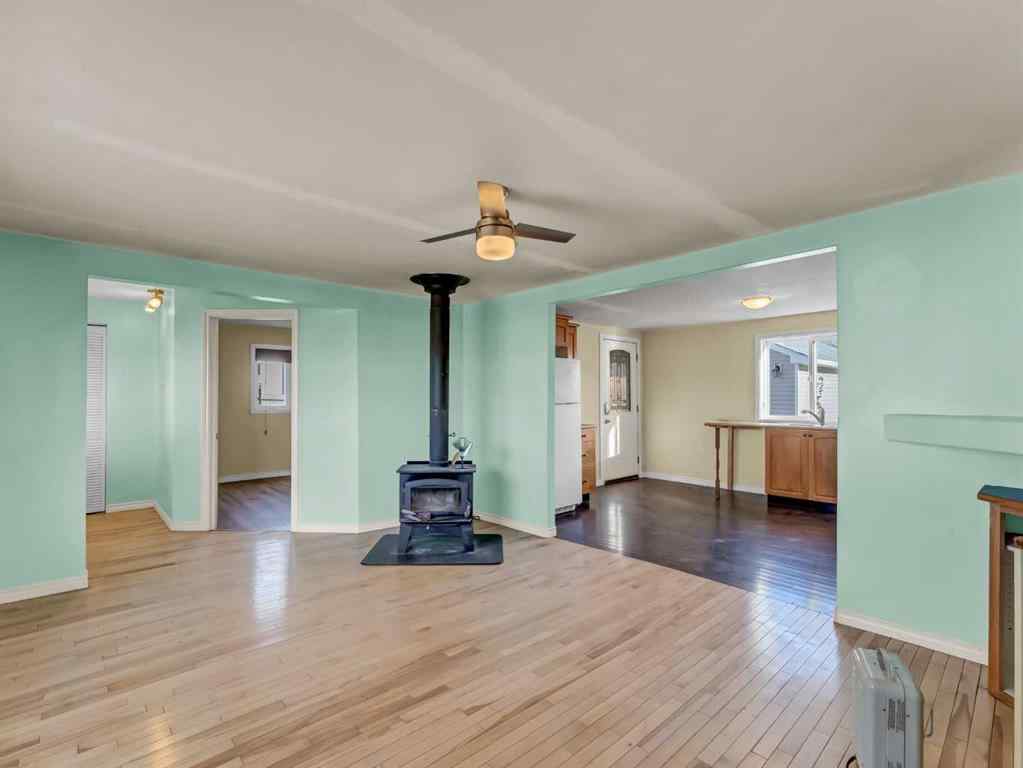 MLS® A2267640 - 17 2 Street W in NONE Schuler, Residential