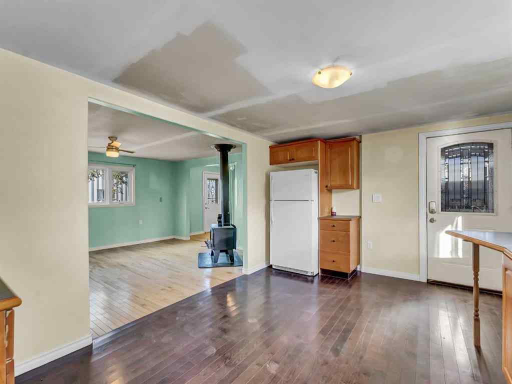 MLS® A2267640 - 17 2 Street W in NONE Schuler, Residential