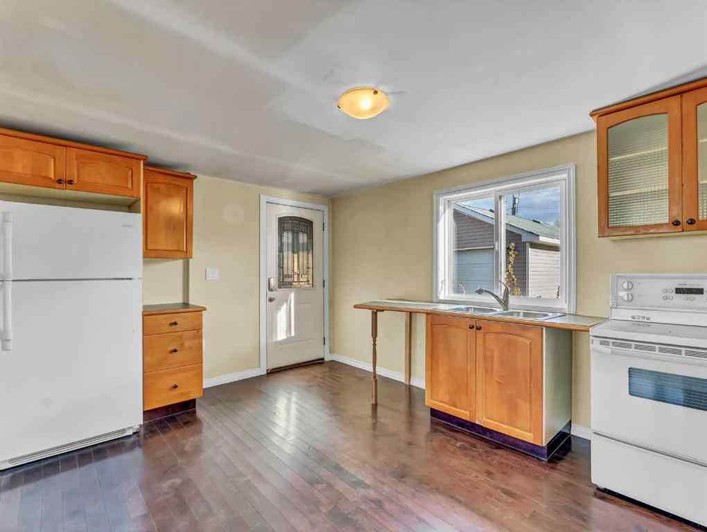 MLS® A2267640 - 17 2 Street W in NONE Schuler, Residential