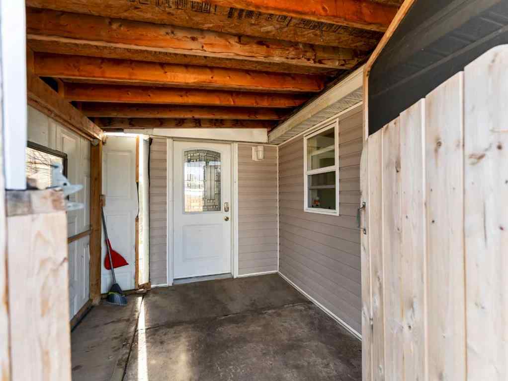 MLS® A2267640 - 17 2 Street W in NONE Schuler, Residential