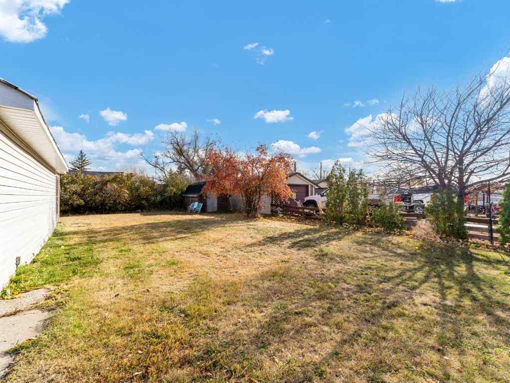 MLS® A2267640 - 17 2 Street W in NONE Schuler, Residential