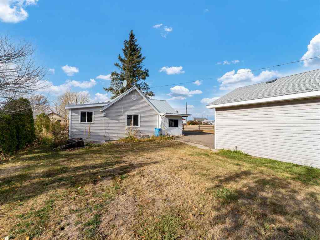 MLS® A2267640 - 17 2 Street W in NONE Schuler, Residential
