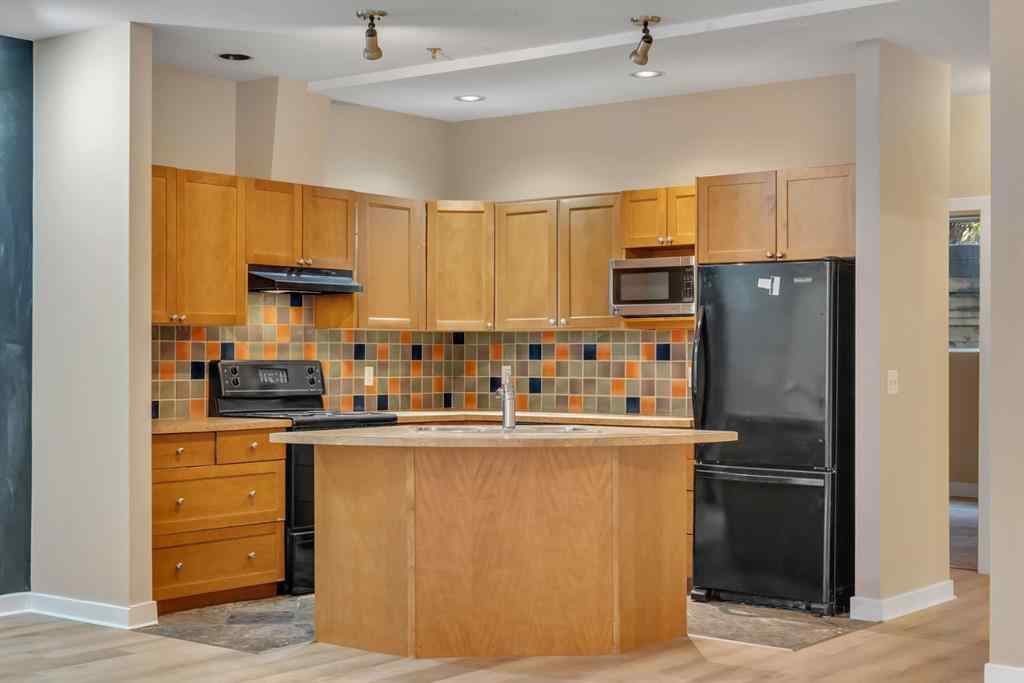 MLS® A2267641 - Unit #403 718 5 Street NE in Renfrew Calgary, Residential