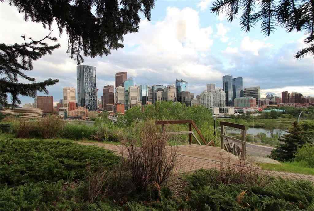 MLS® A2267641 - Unit #403 718 5 Street NE in Renfrew Calgary, Residential