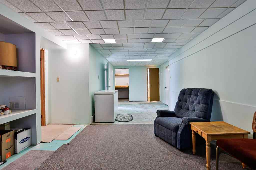 MLS® A2267643 - 2010 10th Avenue S in Victoria Park Lethbridge, Residential