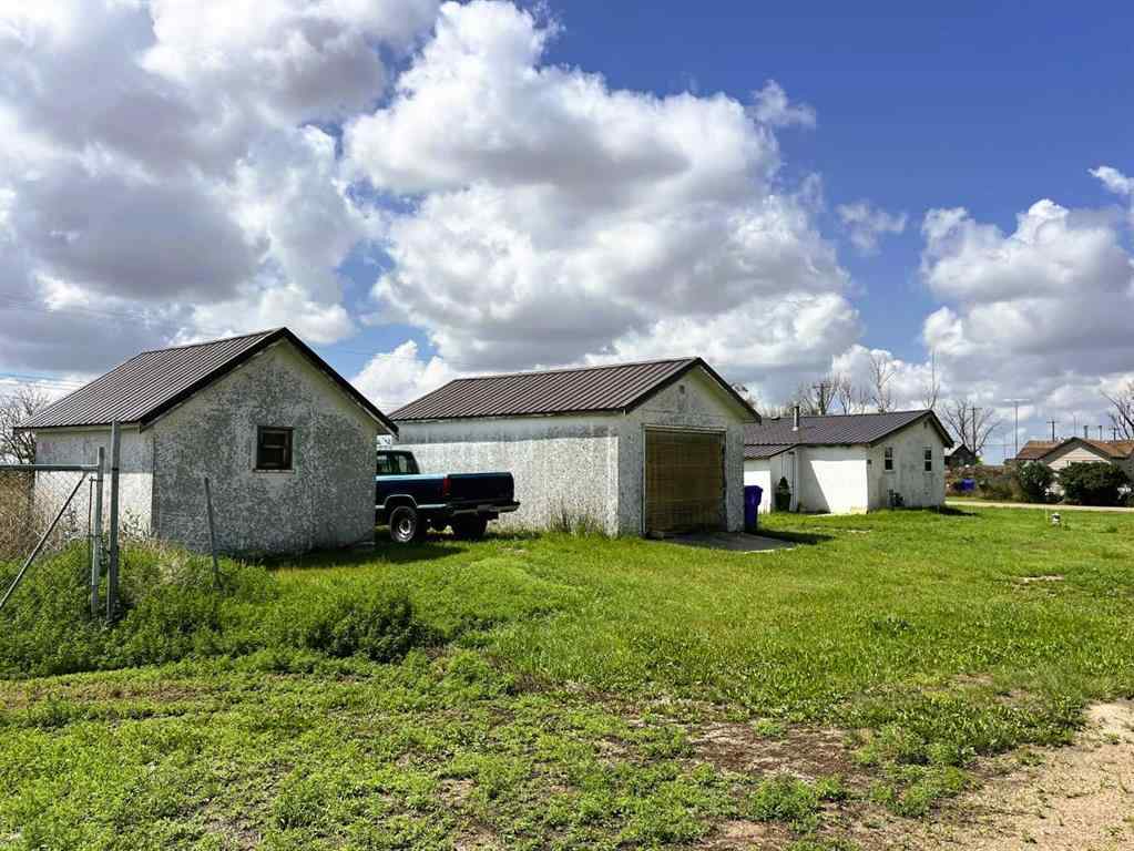 MLS® A2267644 - 409 Illingworth Avenue  in NONE Suffield, Residential