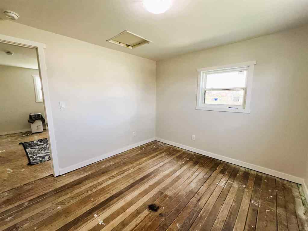 MLS® A2267644 - 409 Illingworth Avenue  in NONE Suffield, Residential