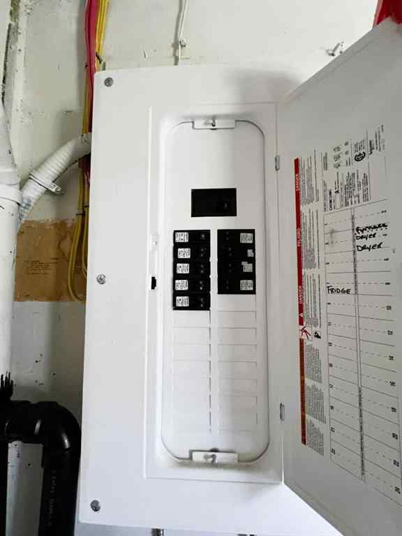 MLS® A2267644 - 409 Illingworth Avenue  in NONE Suffield, Residential