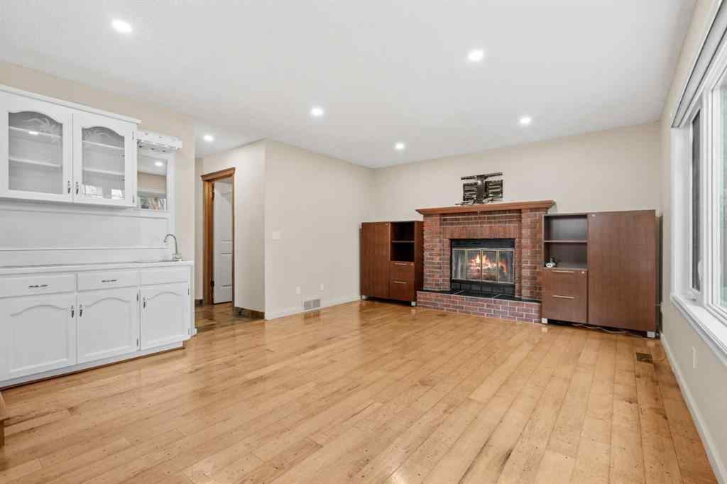 MLS® A2267646 - 667 Macewan Drive NW in MacEwan Glen Calgary, Residential