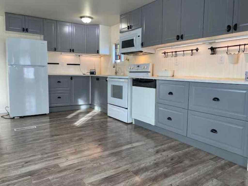 MLS® A2267649 - Unit #101 145 EAST RIVER Road  in Hardisty Hinton, Mobile