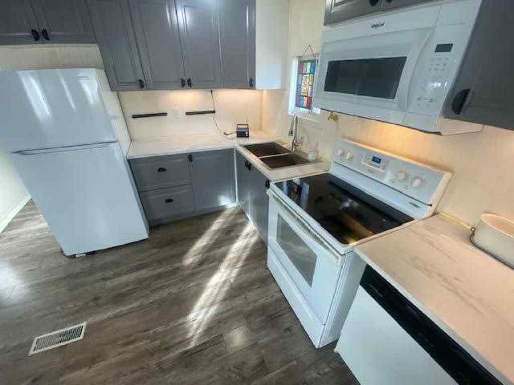 MLS® A2267649 - Unit #101 145 EAST RIVER Road  in Hardisty Hinton, Mobile