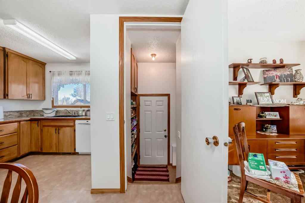 MLS® A2267650 - 9 Maple Place  in Maplewood Strathmore, Residential