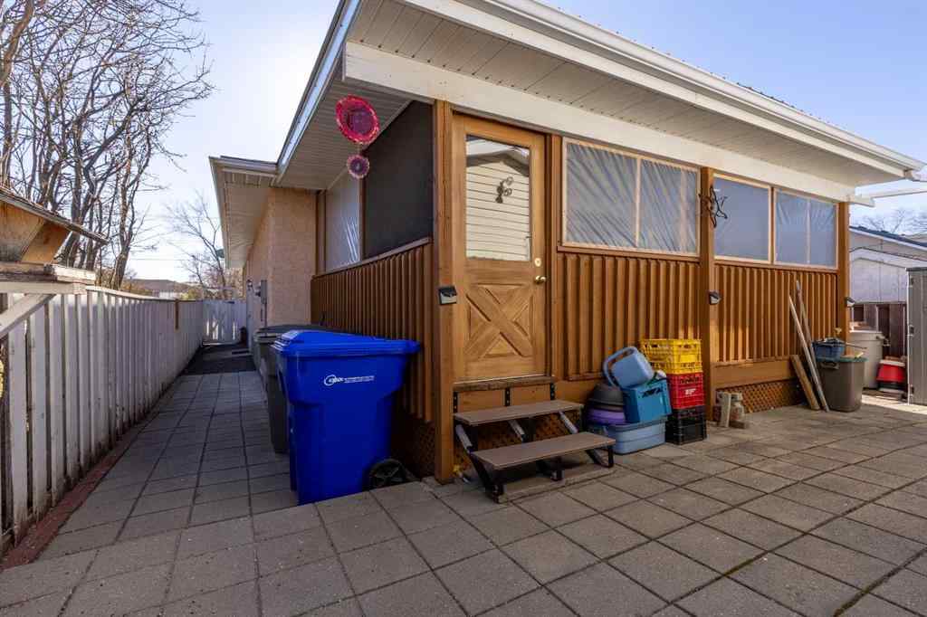 MLS® A2267655 - 130 45 Avenue W in NONE Claresholm, Residential