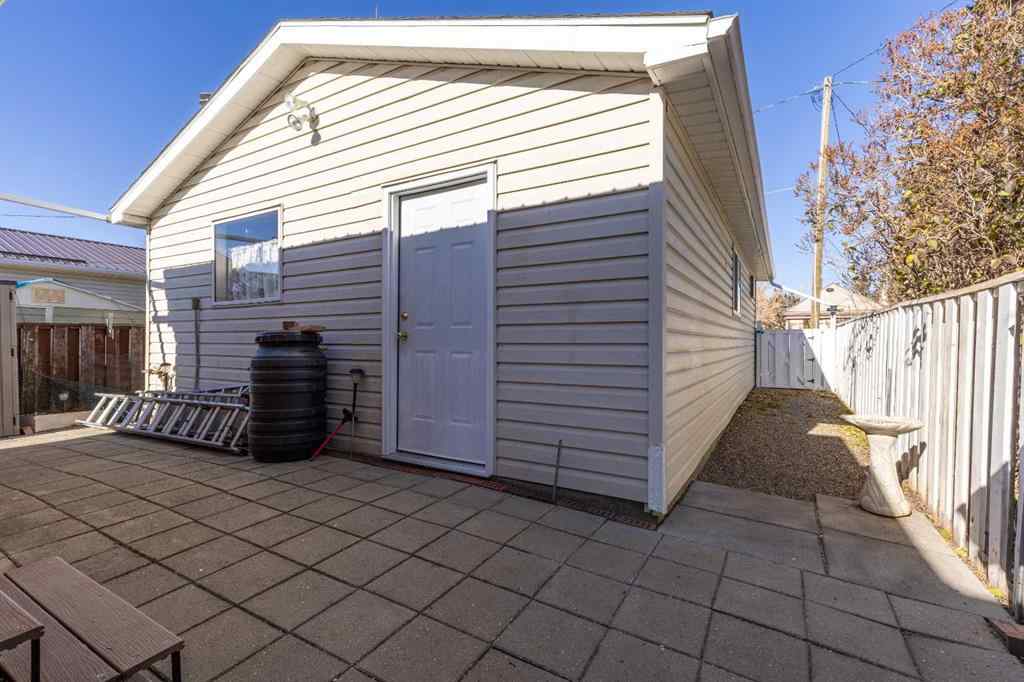 MLS® A2267655 - 130 45 Avenue W in NONE Claresholm, Residential