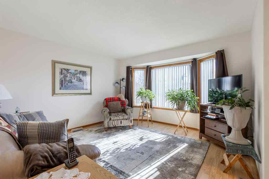 MLS® A2267655 - 130 45 Avenue W in NONE Claresholm, Residential