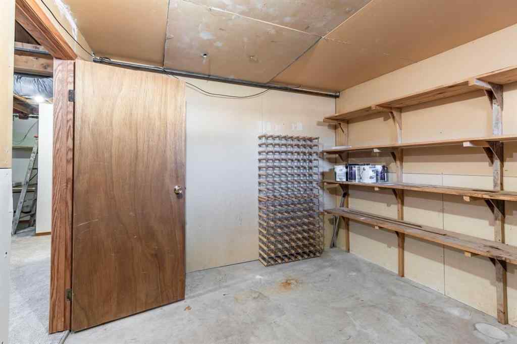 MLS® A2267656 - 8 Ross Glen Green SE in Ross Glen Medicine Hat, Residential