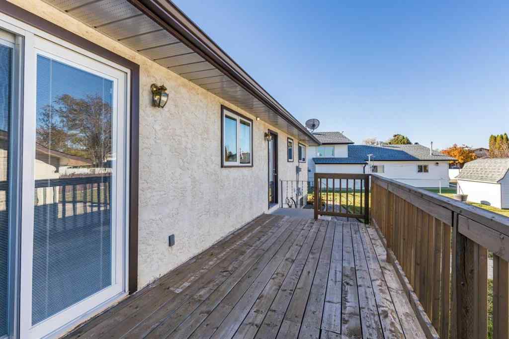 MLS® A2267656 - 8 Ross Glen Green SE in Ross Glen Medicine Hat, Residential
