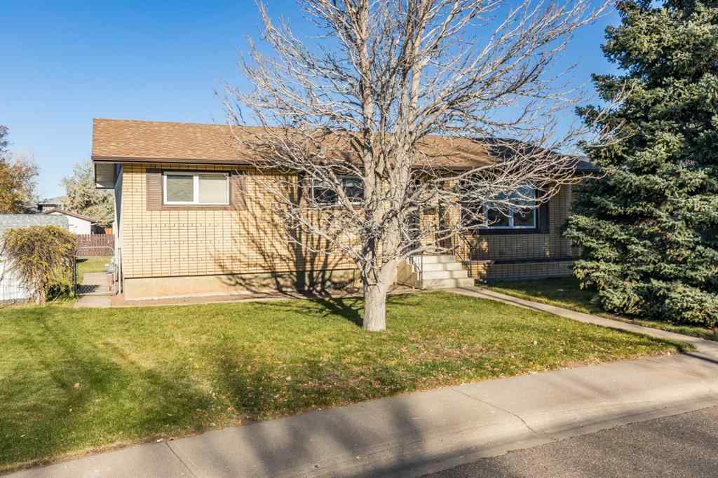 MLS® A2267656 - 8 Ross Glen Green SE in Ross Glen Medicine Hat, Residential