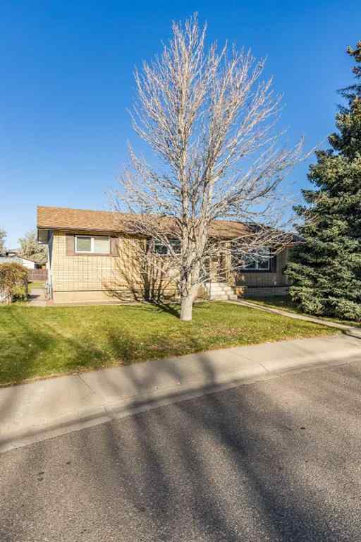 MLS® A2267656 - 8 Ross Glen Green SE in Ross Glen Medicine Hat, Residential