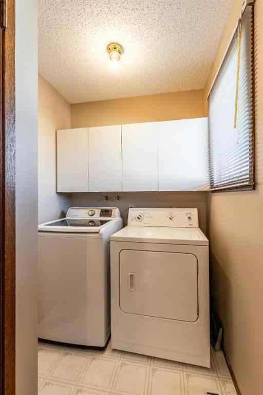 MLS® A2267656 - 8 Ross Glen Green SE in Ross Glen Medicine Hat, Residential