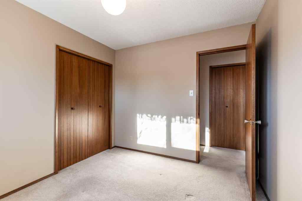 MLS® A2267656 - 8 Ross Glen Green SE in Ross Glen Medicine Hat, Residential