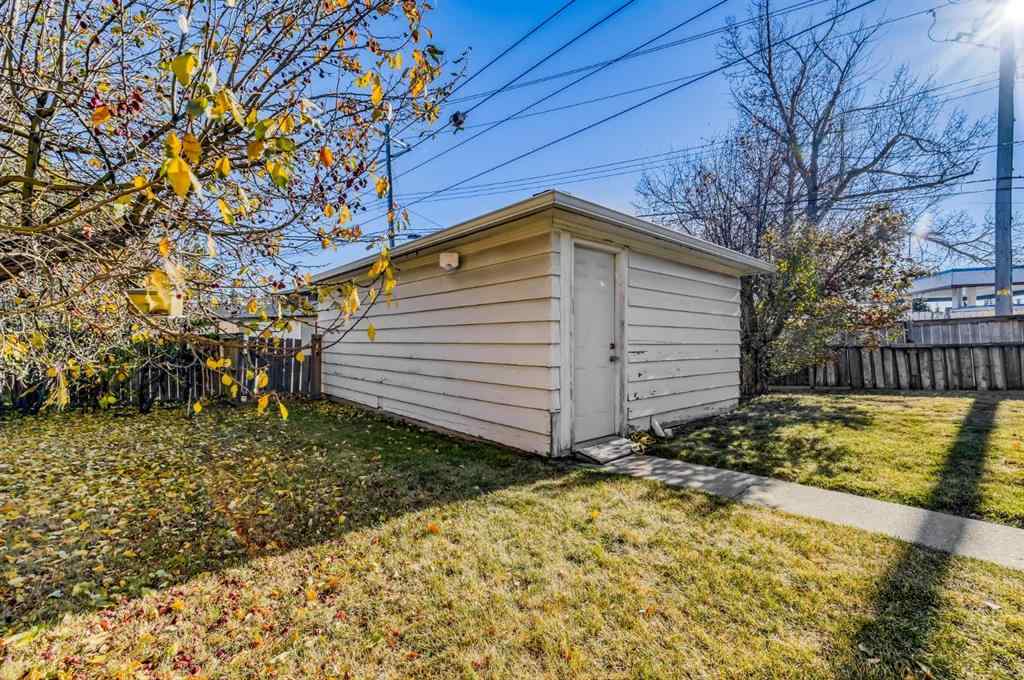 MLS® A2267660 - 3452 37 Street SW in Killarney/Glengarry Calgary, Residential