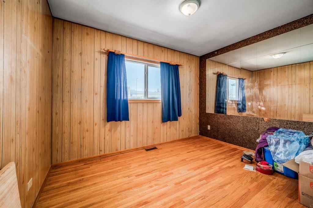 MLS® A2267660 - 3452 37 Street SW in Killarney/Glengarry Calgary, Residential