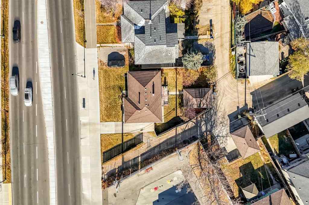 MLS® A2267660 - 3452 37 Street SW in Killarney/Glengarry Calgary, Residential