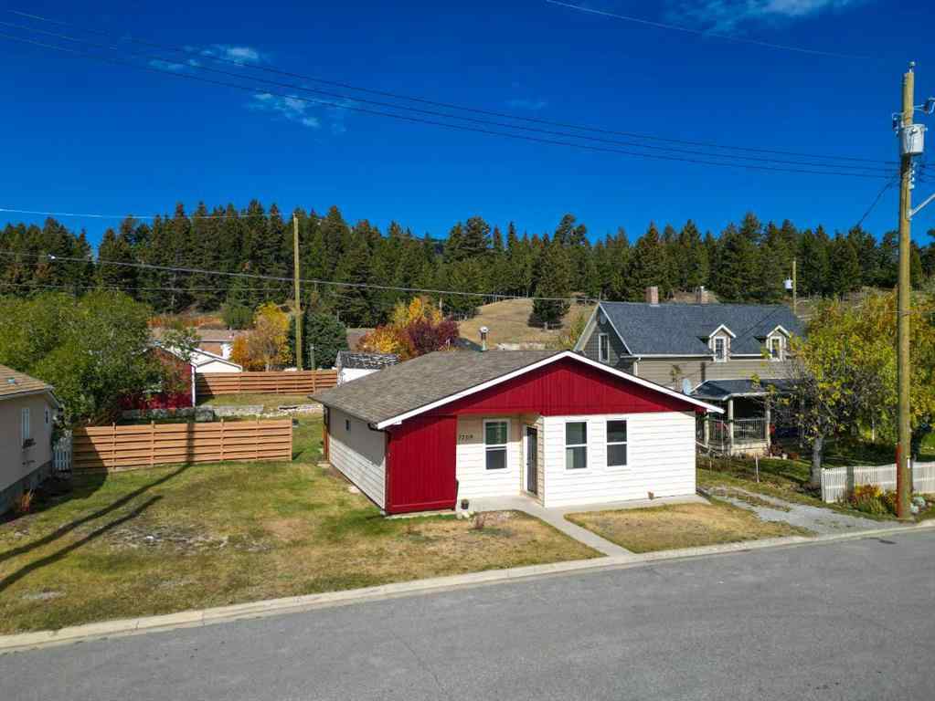 MLS® A2267662 - 7709 & 7707 23 Avenue  in NONE Coleman, Residential